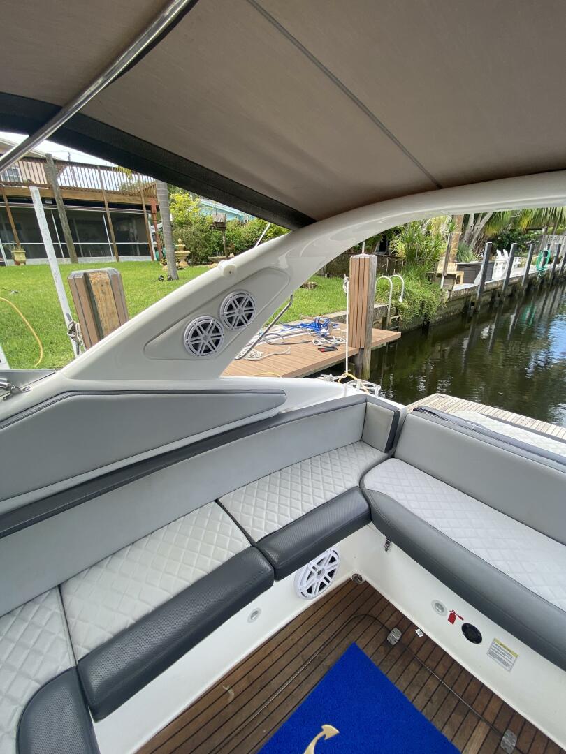 Slide: The Image of 2019 32' Schaefer 303 2019 32' Schaefer 303 - 3771588