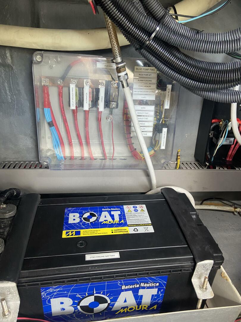 Slide: The Image of 2019 32' Schaefer 303  2019 32' Schaefer 303  - 3771616