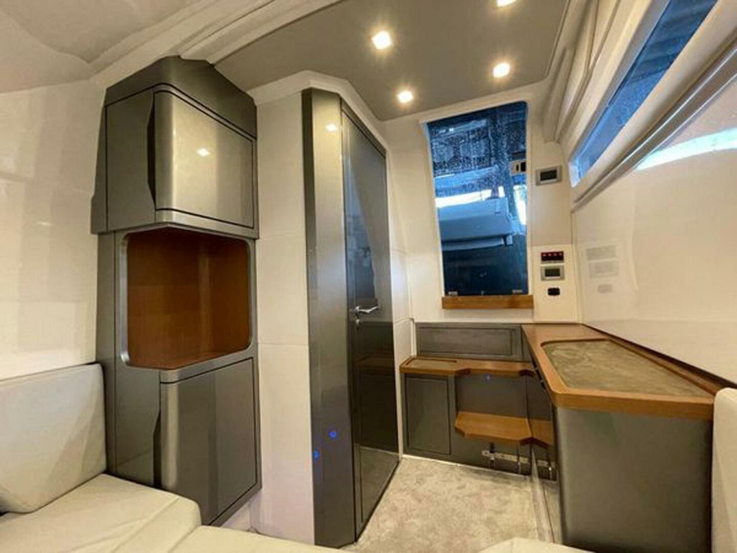 Slide: The Image of Schaefer V33 2022 - 5092830