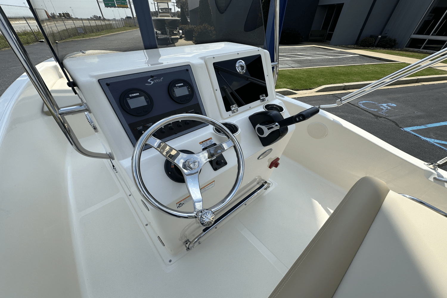 Slide: The Image of Scout 175 Sportfish 2025 - 10