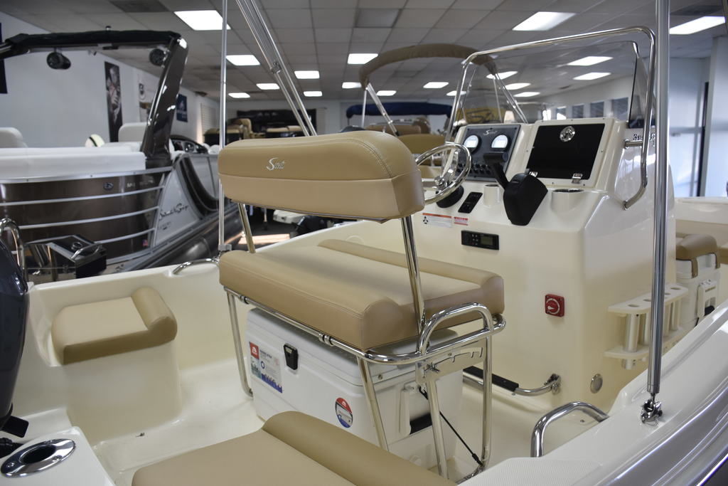 Slide: The Image of Scout 175 Sportfish 2025 - 13