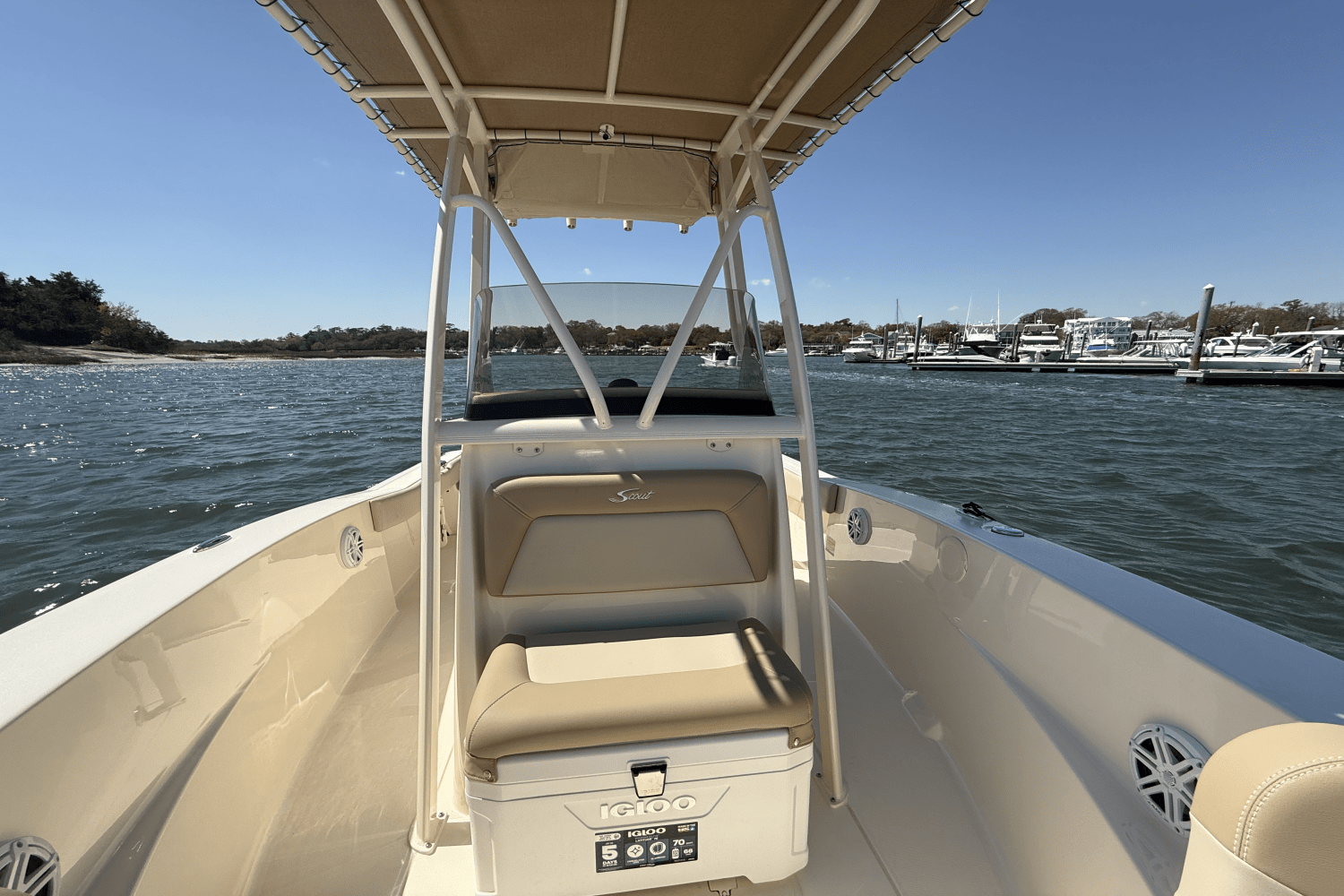 Slide: The Image of Scout 195 Sportfish 2025 - 10