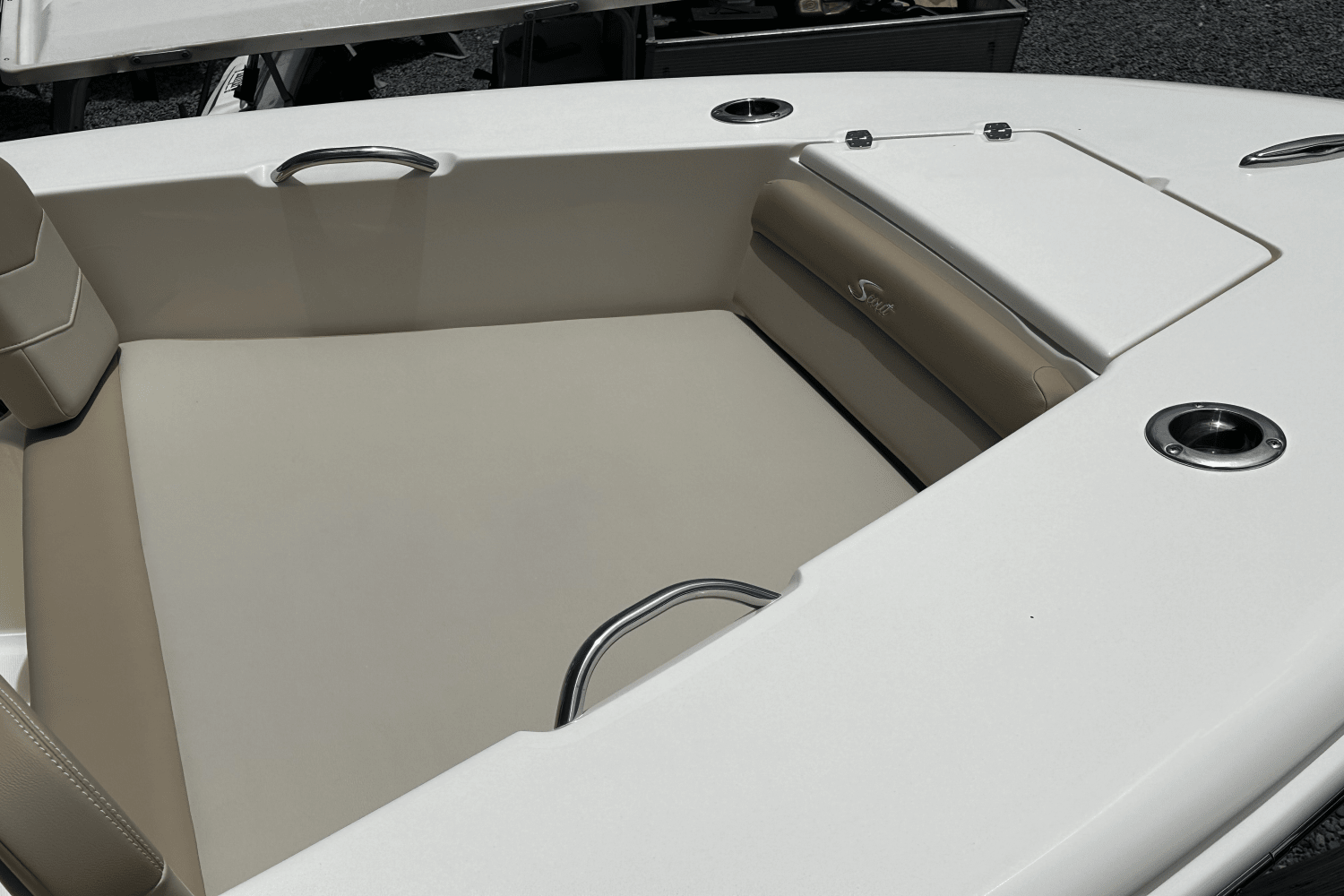 Slide: The Image of Scout 195 Sportfish 2025 - 12