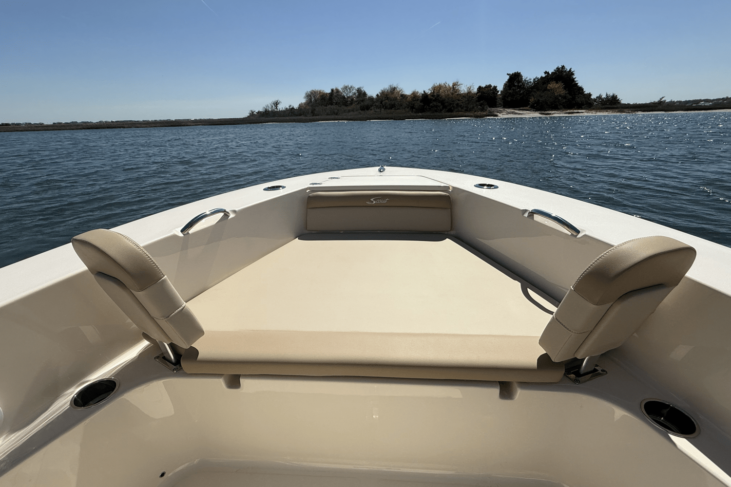 Slide: The Image of Scout 195 Sportfish 2025 - 13