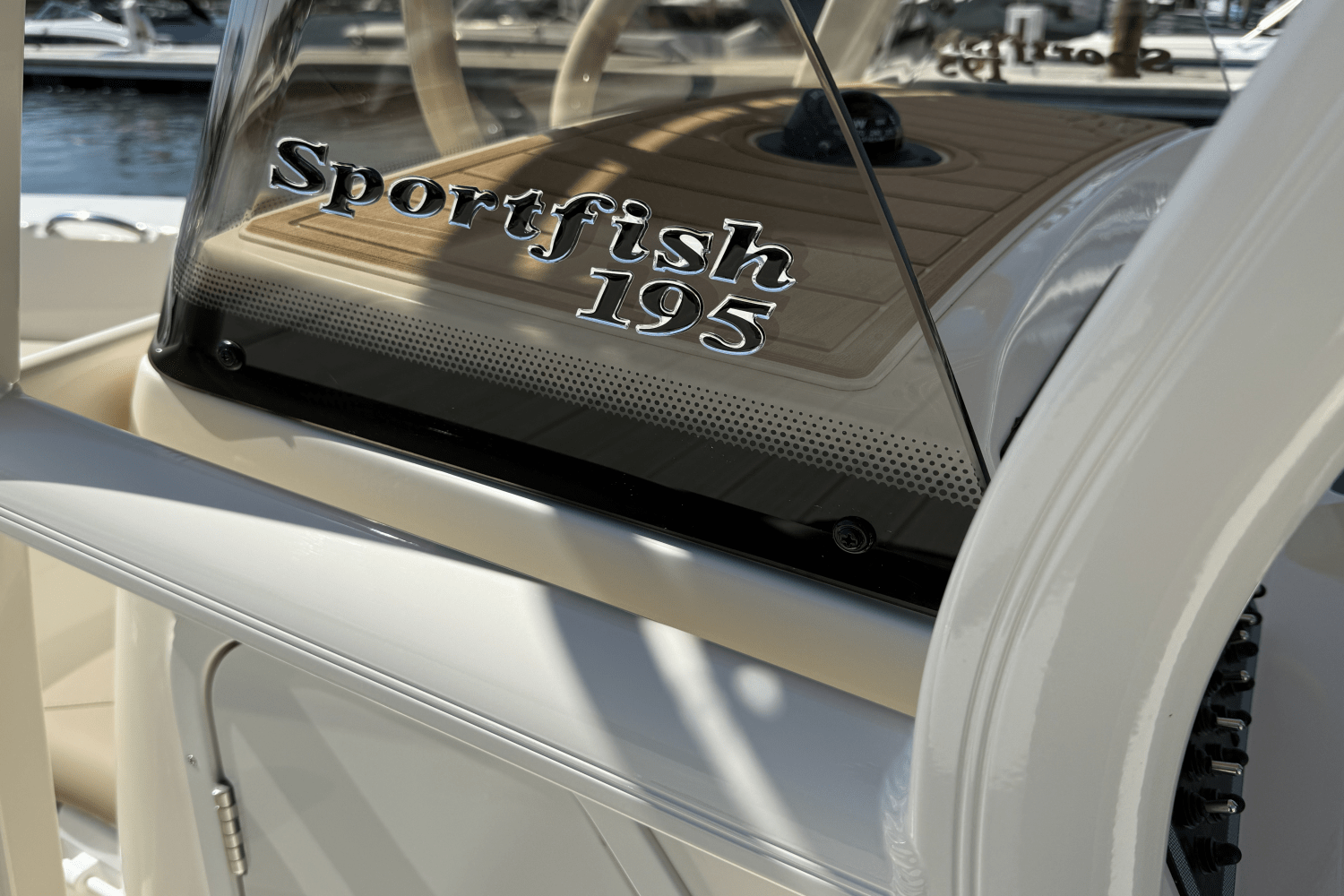 Slide: The Image of Scout 195 Sportfish 2025 - 4