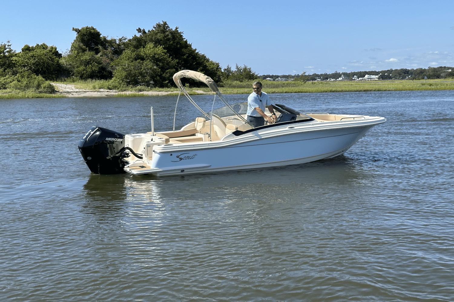 Slide: The Image of Scout 215 Dorado 2025 - 0
