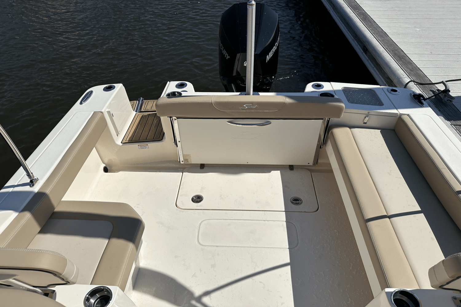 Slide: The Image of Scout 215 Dorado 2025 - 11