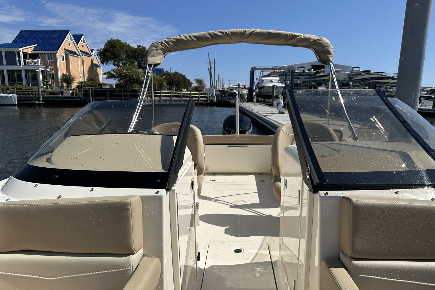 Slide: The Image of Scout 215 Dorado 2025 - 14