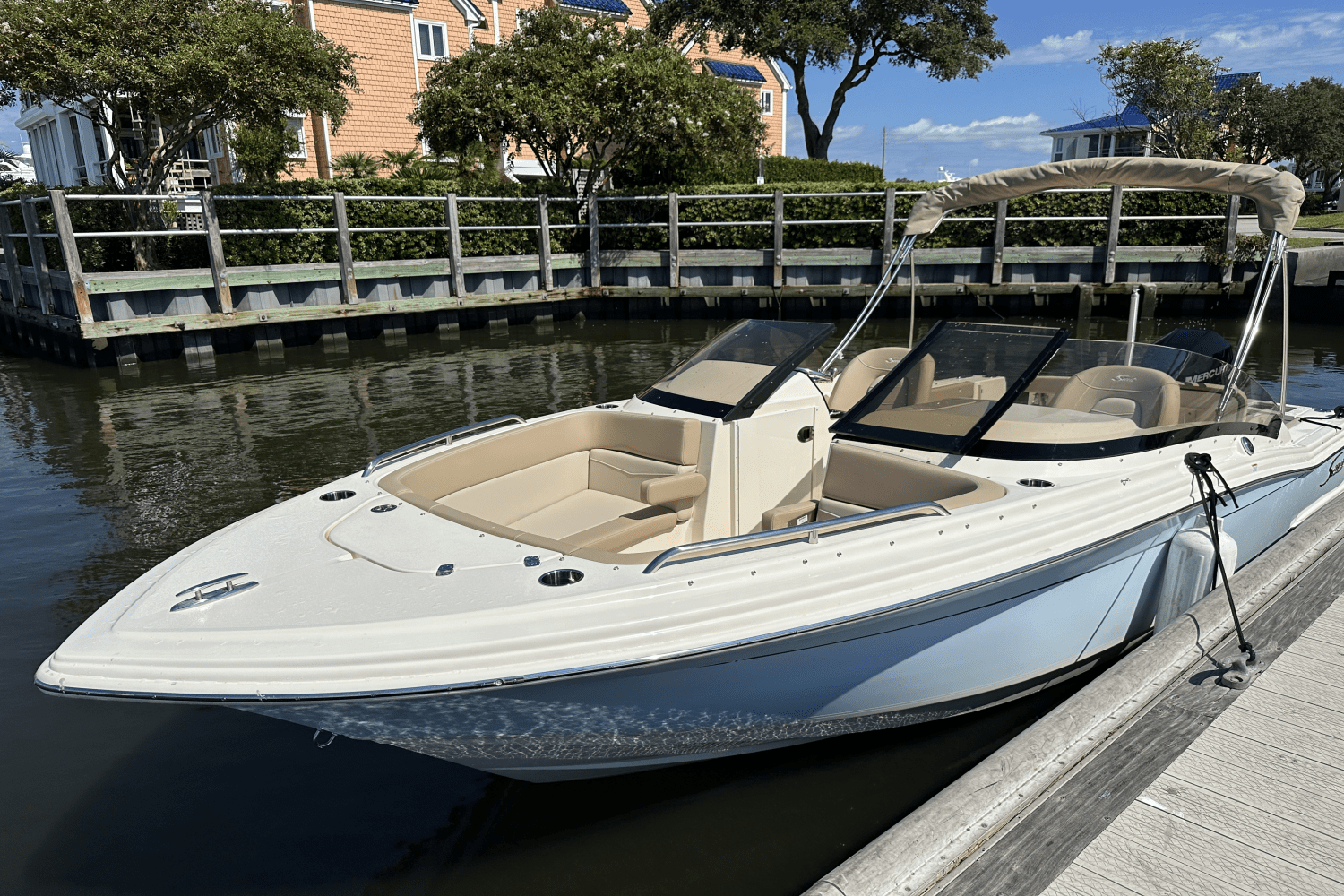 Slide: The Image of Scout 215 Dorado 2025 - 7