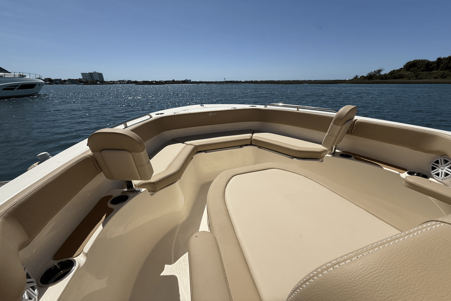 Slide: The Image of Scout 215 XSF 2025 - 18