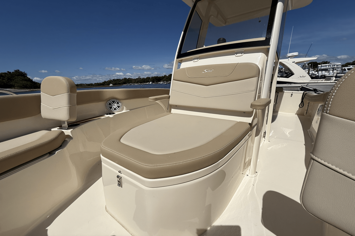 Slide: The Image of Scout 215 XSF 2025 - 19