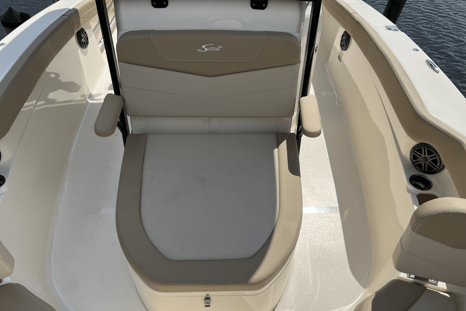 Slide: The Image of Scout 215 XSF 2025 - 20