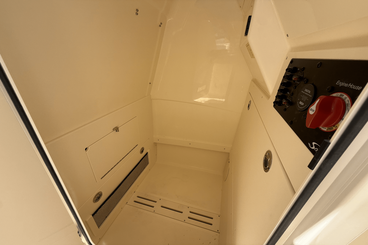 Slide: The Image of Scout 215 XSF 2025 - 21