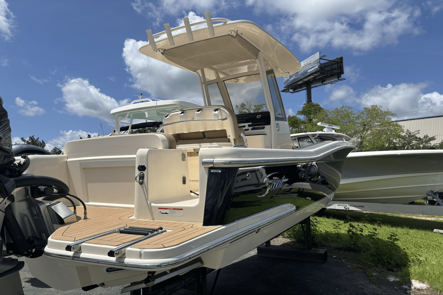 Slide: The Image of Scout 235 XSF 2019 - 5