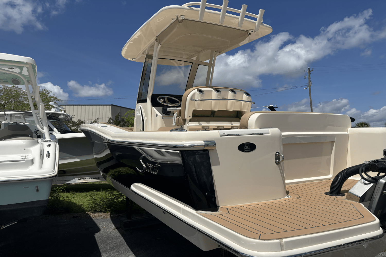 Slide: The Image of Scout 235 XSF 2019 - 6