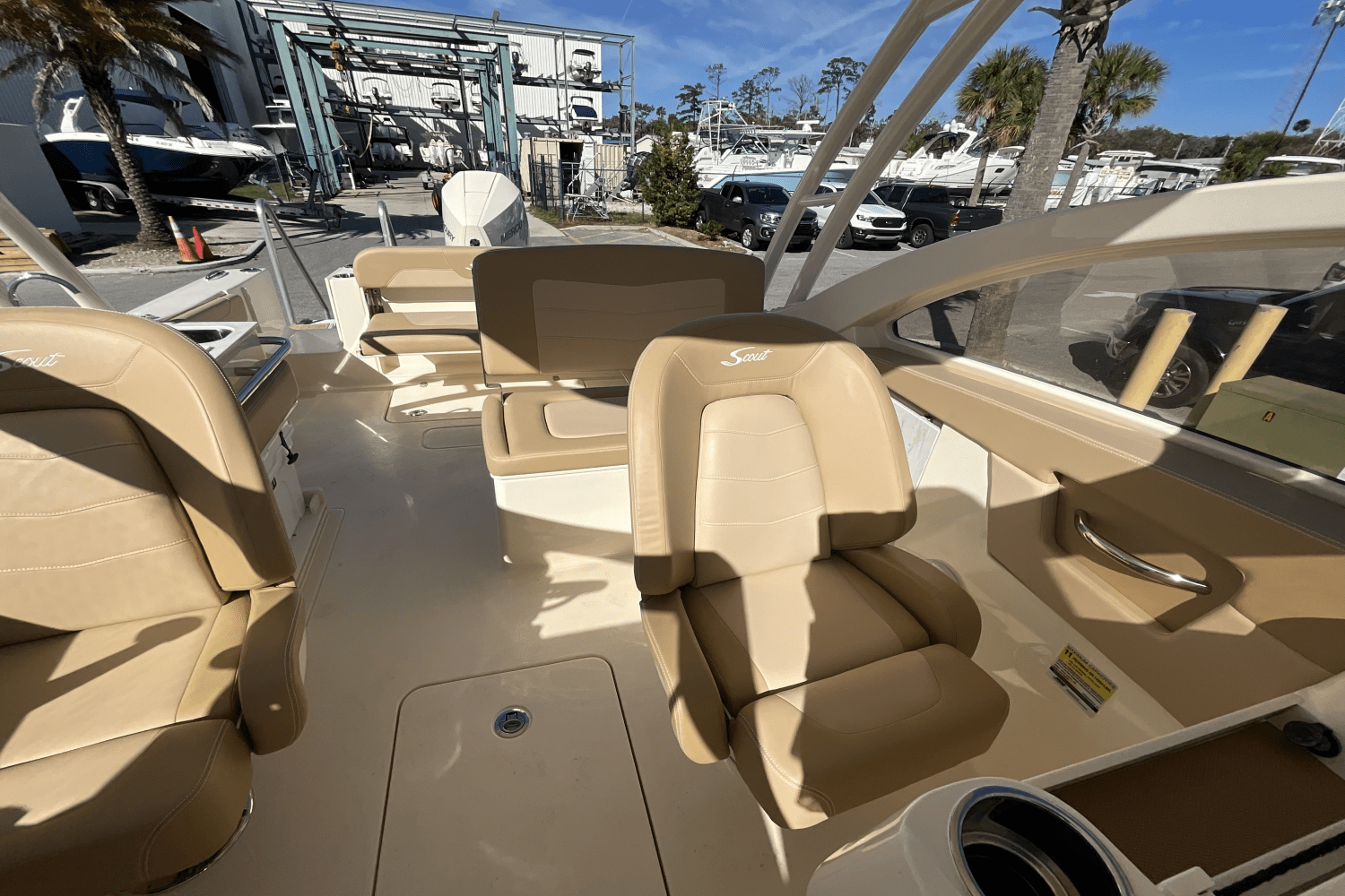 Slide: The Image of Scout 240 Dorado 2024 - 8