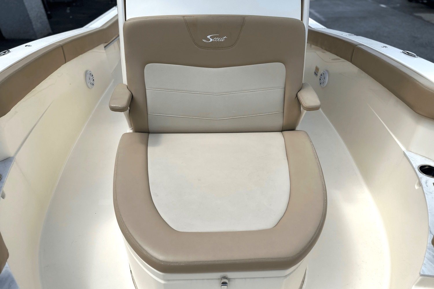Slide: The Image of Scout 240 XSF 2023 - 15
