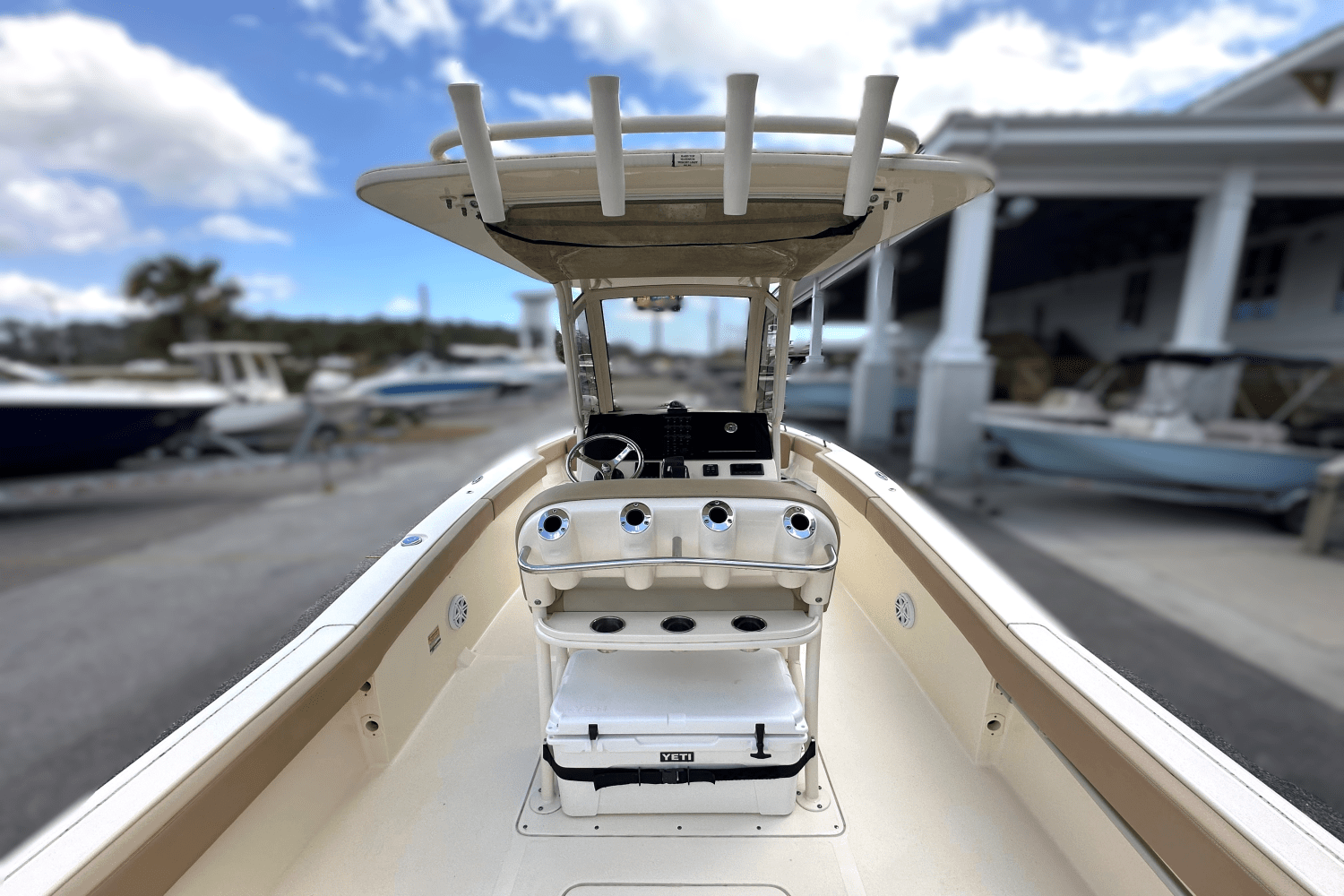 Slide: The Image of Scout 240 XSF 2023 - 3