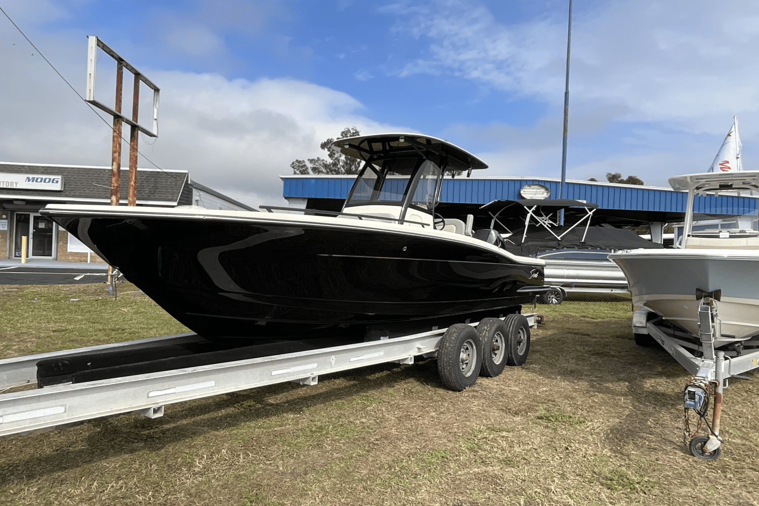 Slide: The Image of Scout 240 XSF 2025 - 1
