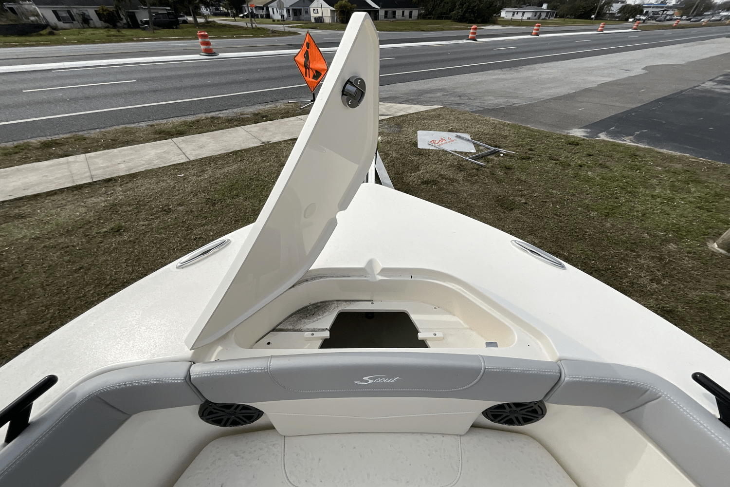 Slide: The Image of Scout 240 XSF 2025 - 10