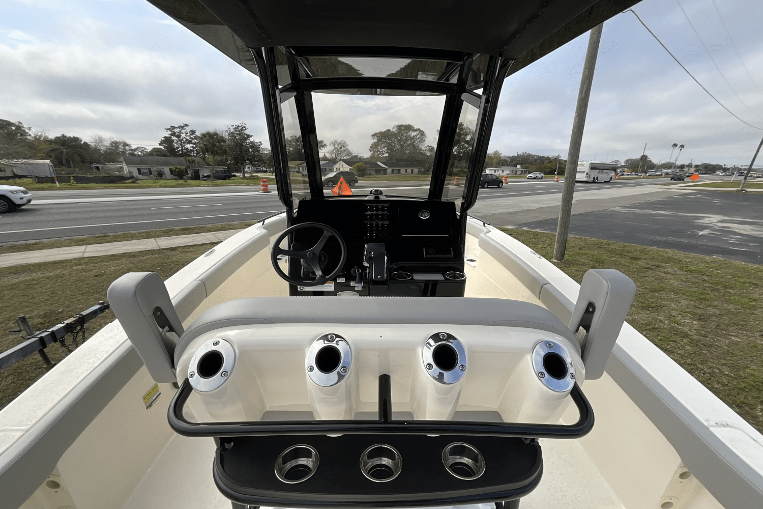 Slide: The Image of Scout 240 XSF 2025 - 12