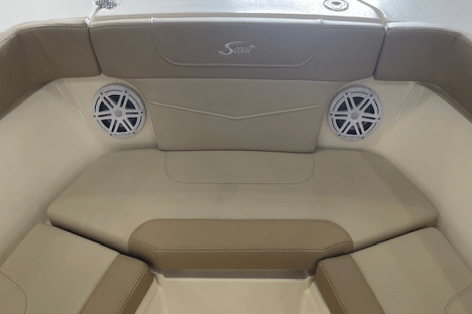 Slide: The Image of Scout 240 XSF 2025 - 21