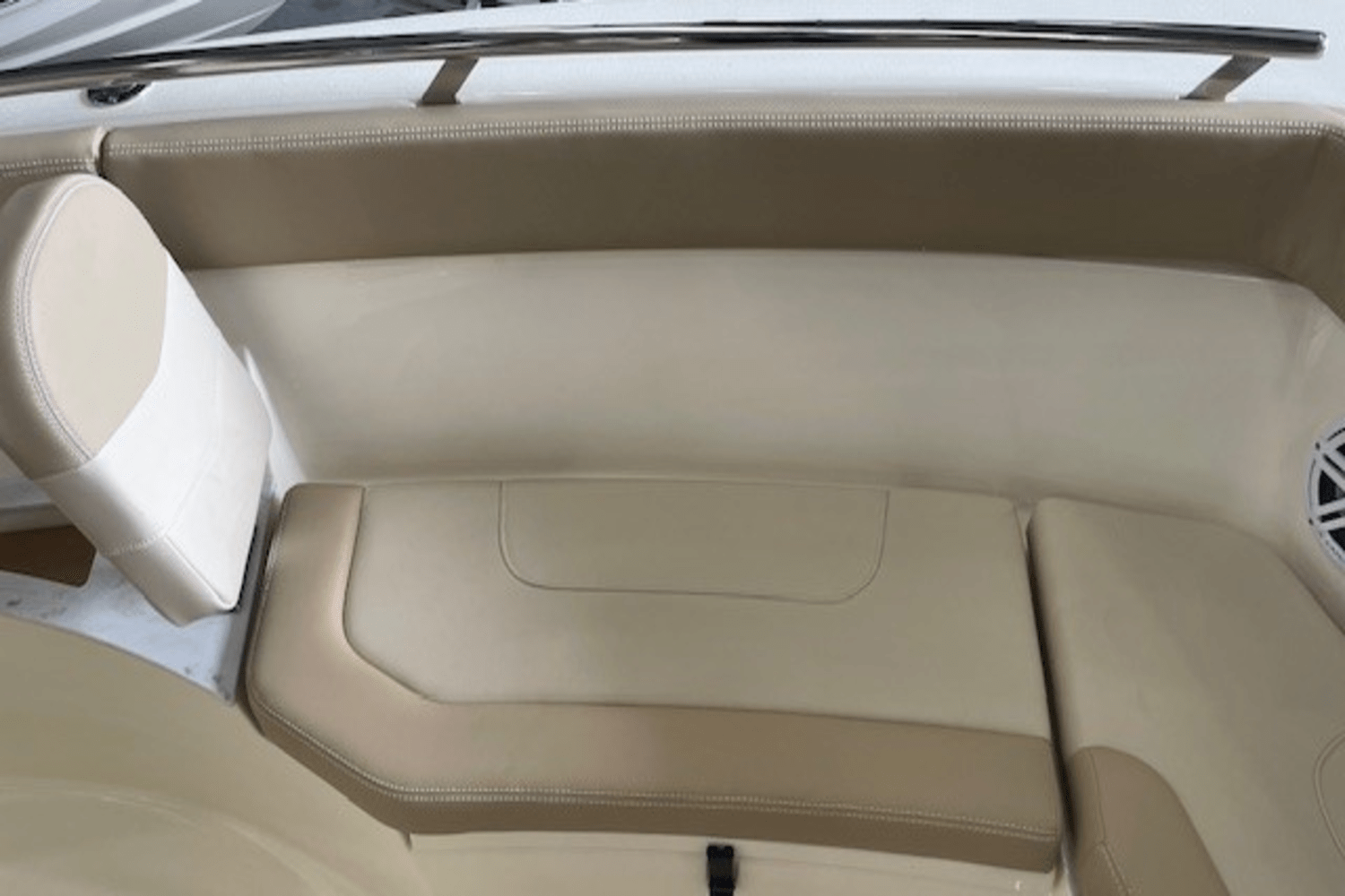 Slide: The Image of Scout 240 XSF 2025 - 25