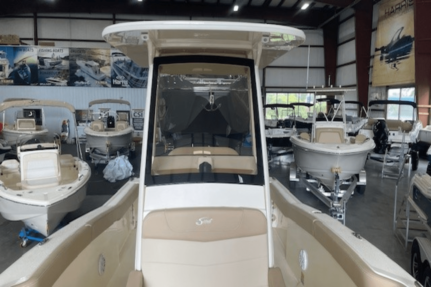 Slide: The Image of Scout 240 XSF 2025 - 26