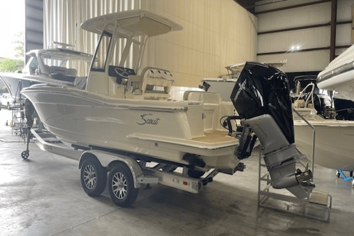 Slide: The Image of Scout 240 XSF 2025 - 3