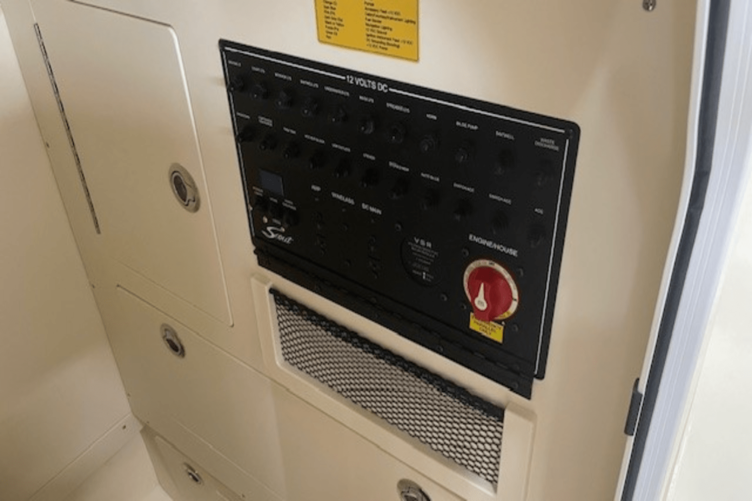 Slide: The Image of Scout 240 XSF 2025 - 30