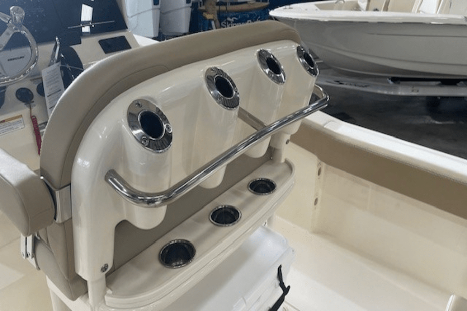 Slide: The Image of Scout 240 XSF 2025 - 33