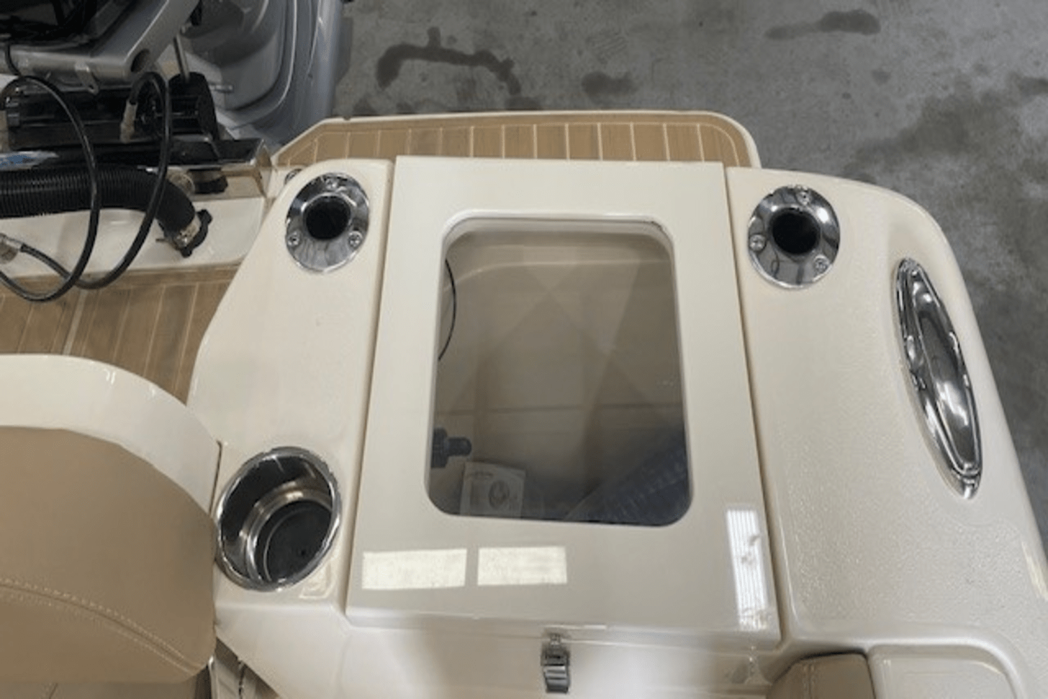 Slide: The Image of Scout 240 XSF 2025 - 36