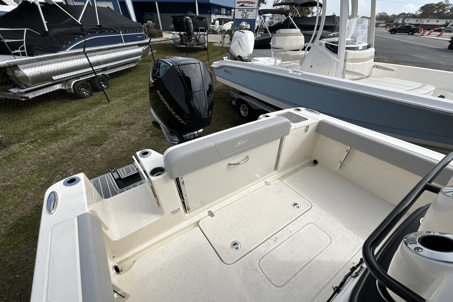 Slide: The Image of Scout 240 XSF 2025 - 5