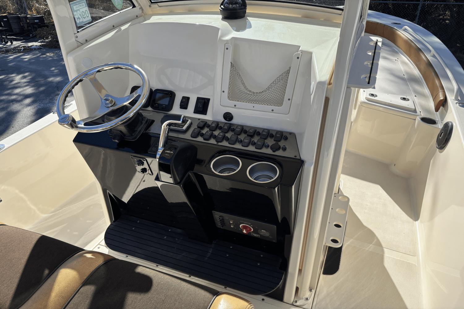 Slide: The Image of Scout 251 XS 2016 - 10