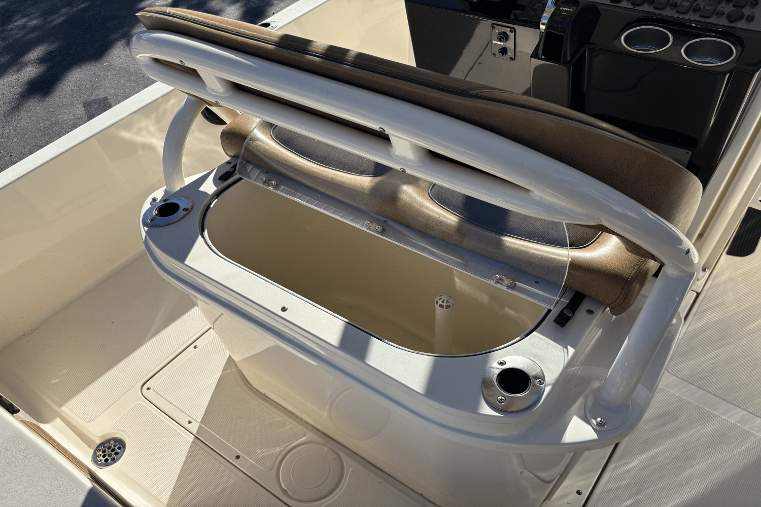 Slide: The Image of Scout 251 XS 2016 - 13