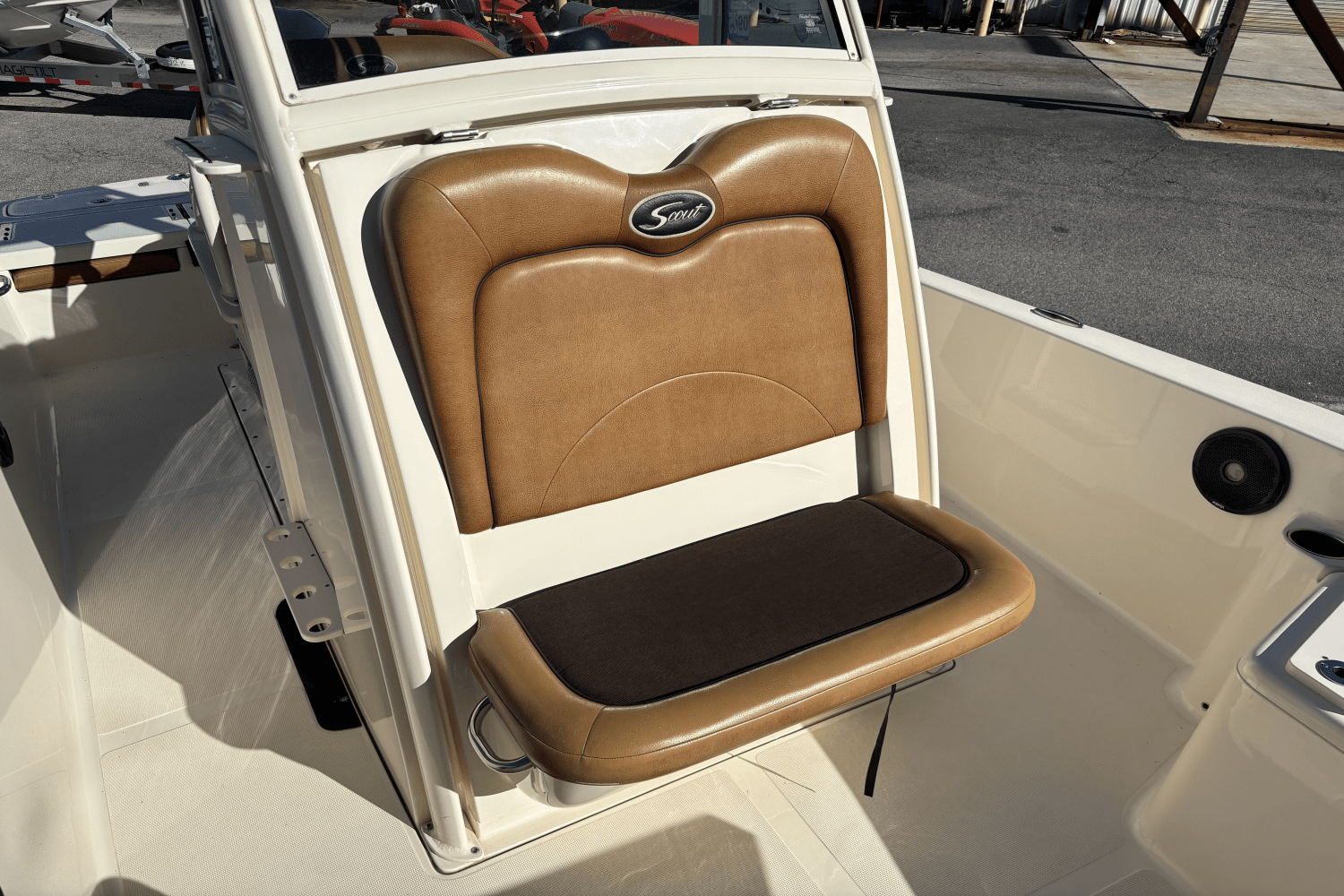 Slide: The Image of Scout 251 XS 2016 - 2