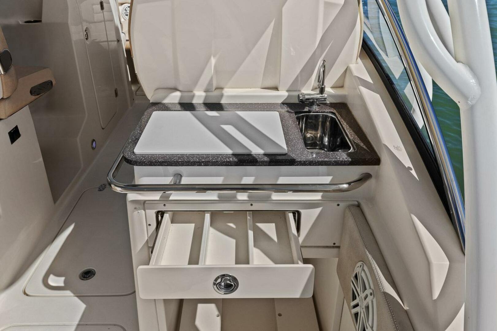 Slide: The Image of Scout 255 Dorado 2018 - 5281633