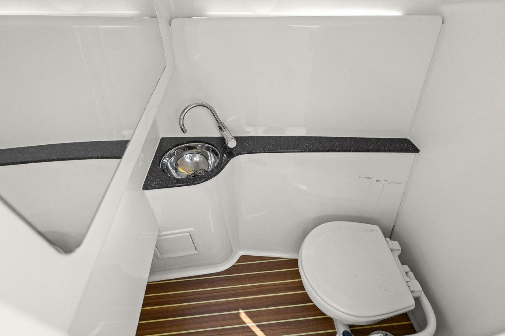Slide: The Image of Scout 255 Dorado 2018 - 5281645
