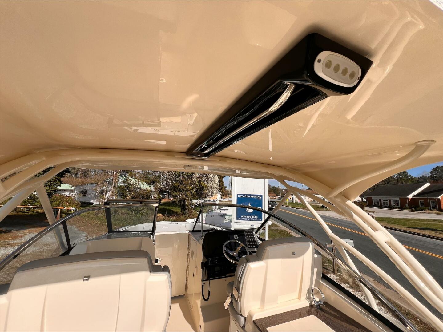 Slide: The Image of Scout 255 Dorado 2020 - 5164400