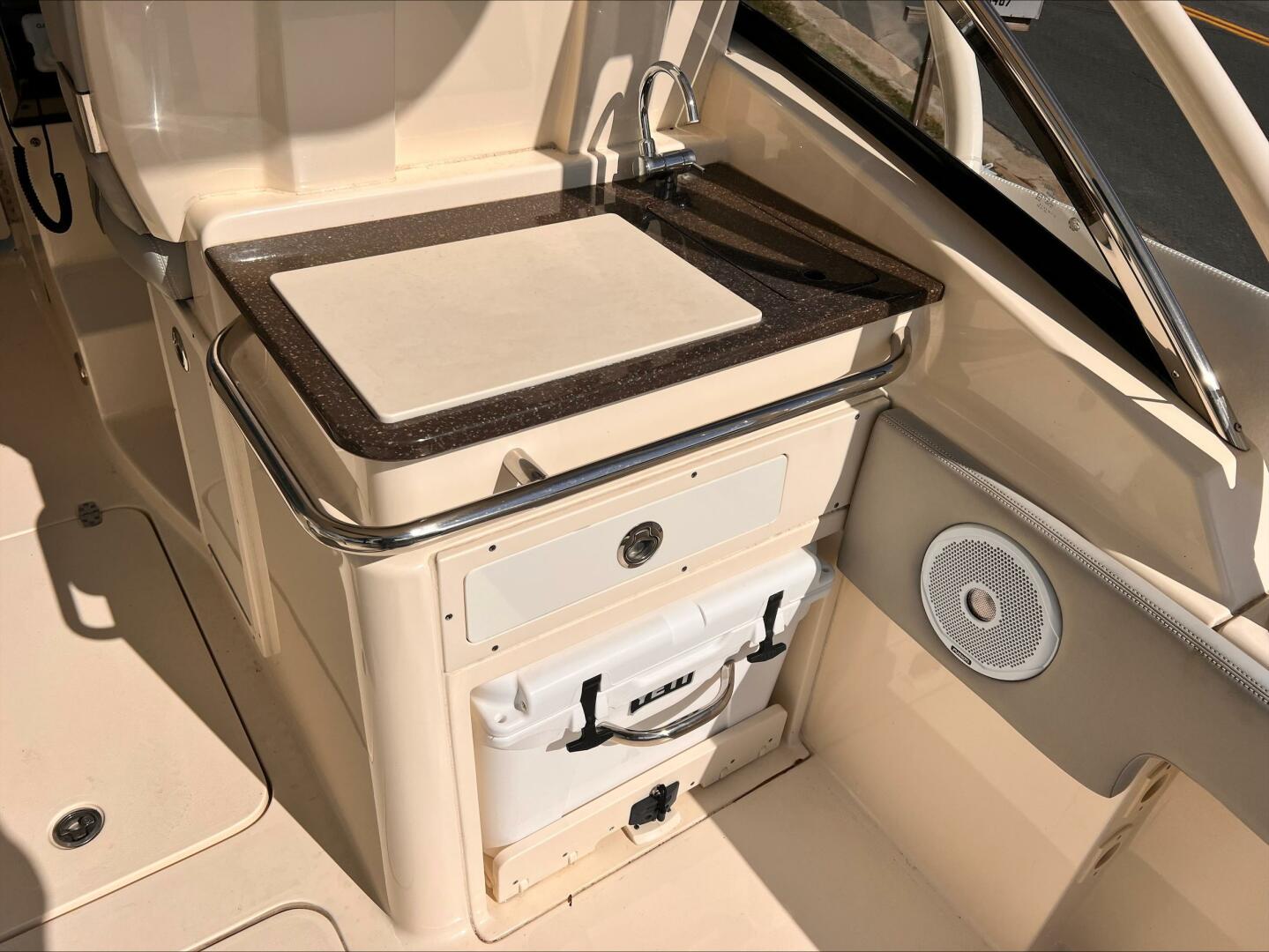Slide: The Image of Scout 255 Dorado 2020 - 5164428