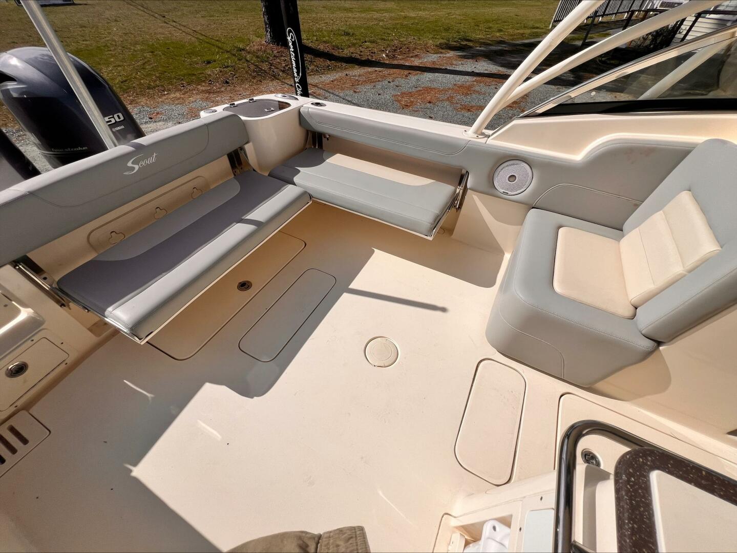 Slide: The Image of Scout 255 Dorado 2020 - 5164429