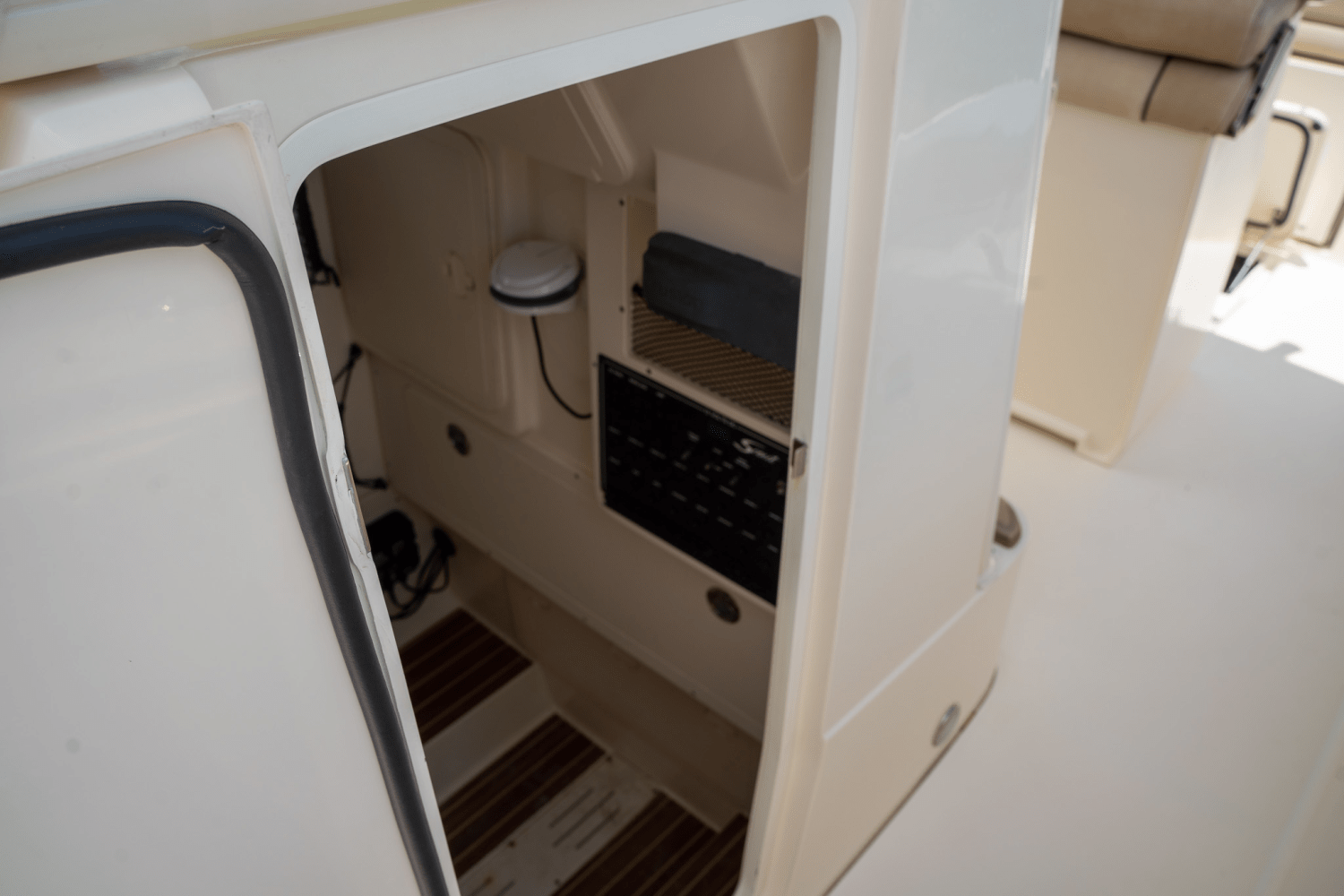 Slide: The Image of Scout 255 LXF 2018 - 11