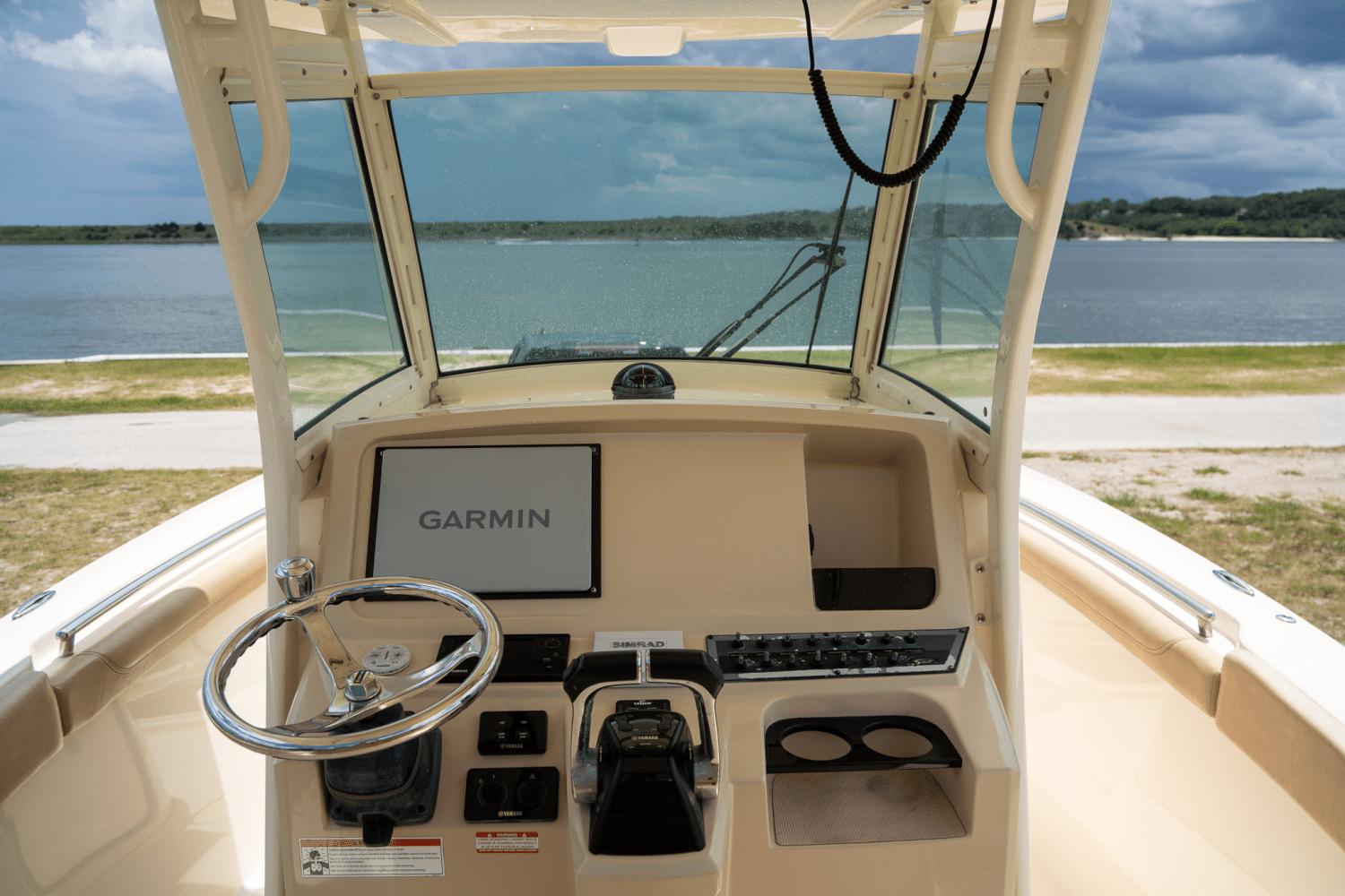 Slide: The Image of Scout 255 LXF 2018 - 6