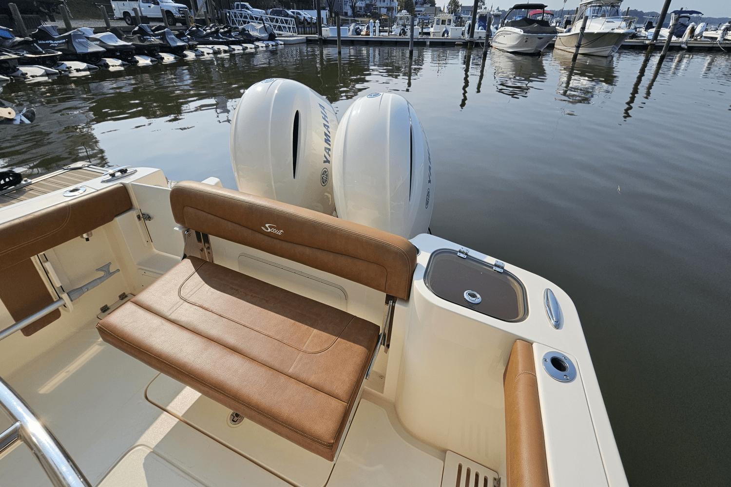 Slide: The Image of Scout 255 LXF 2020 - 10