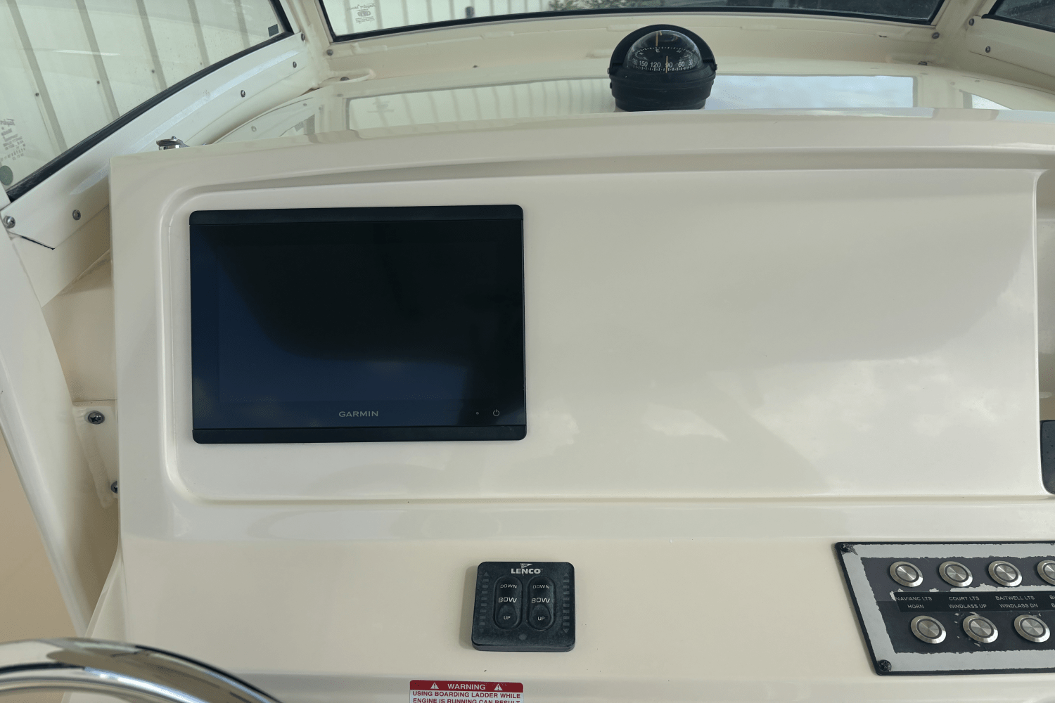 Slide: The Image of Scout 255 LXF 2020 - 12