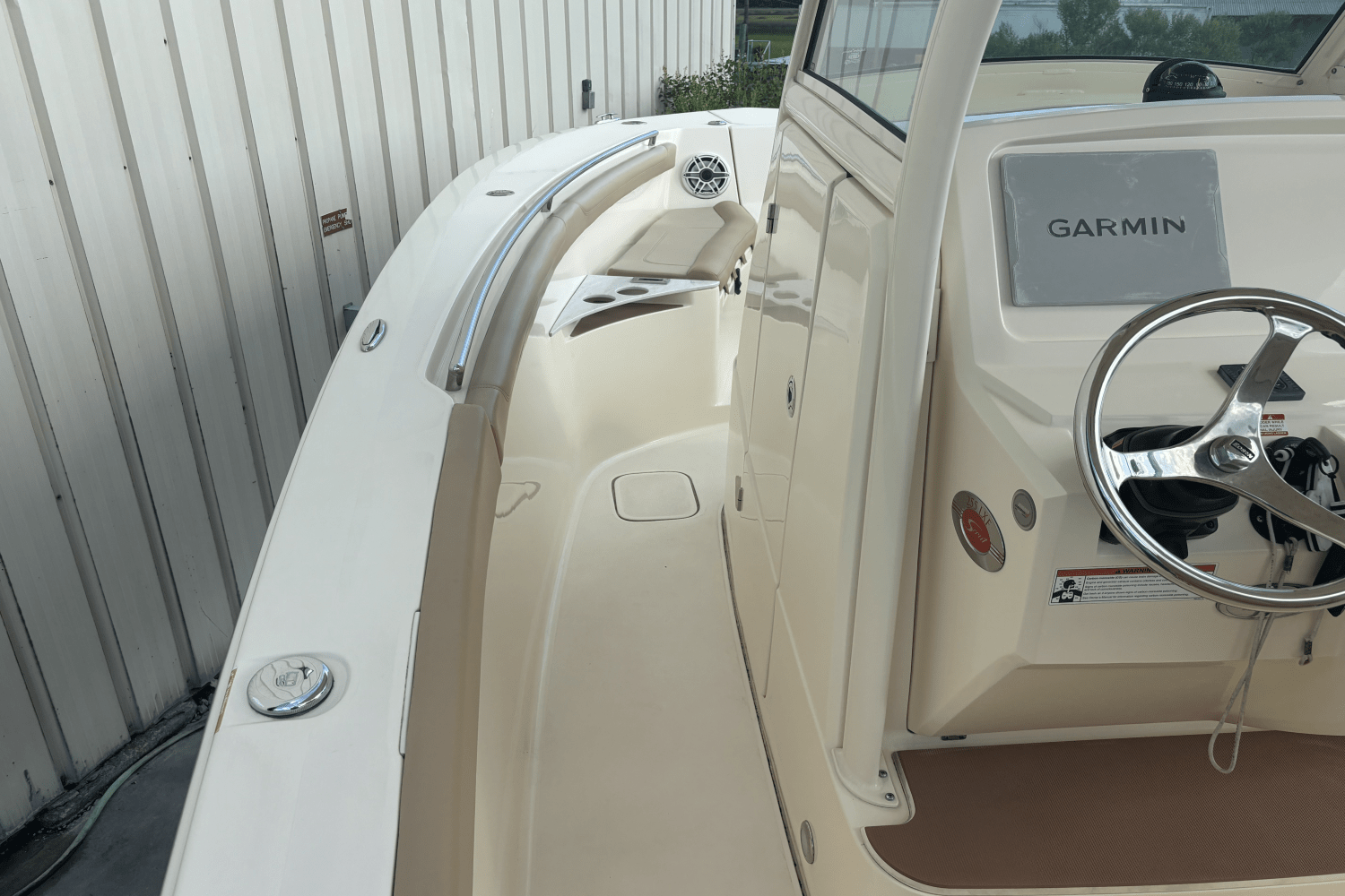 Slide: The Image of Scout 255 LXF 2020 - 13