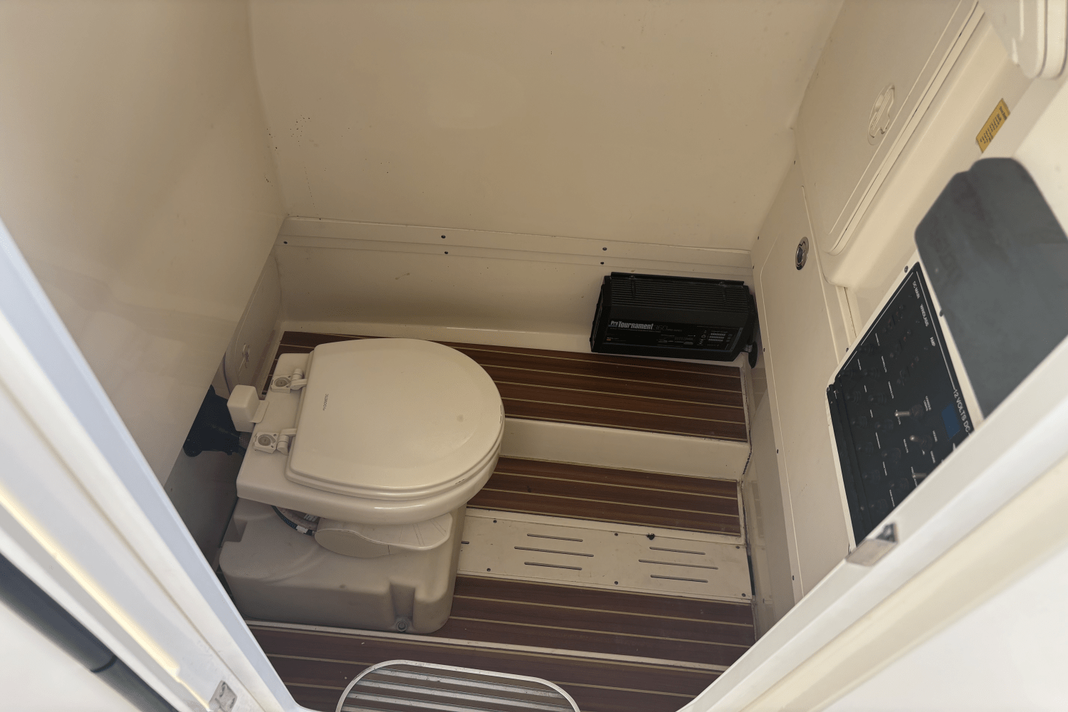 Slide: The Image of Scout 255 LXF 2020 - 15