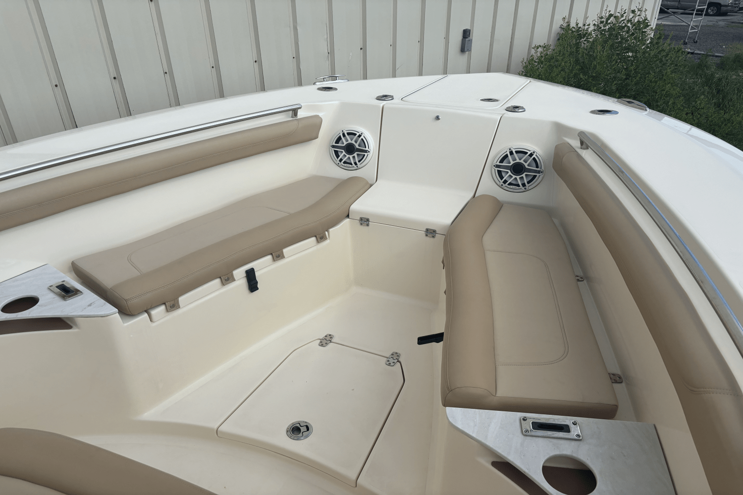 Slide: The Image of Scout 255 LXF 2020 - 18