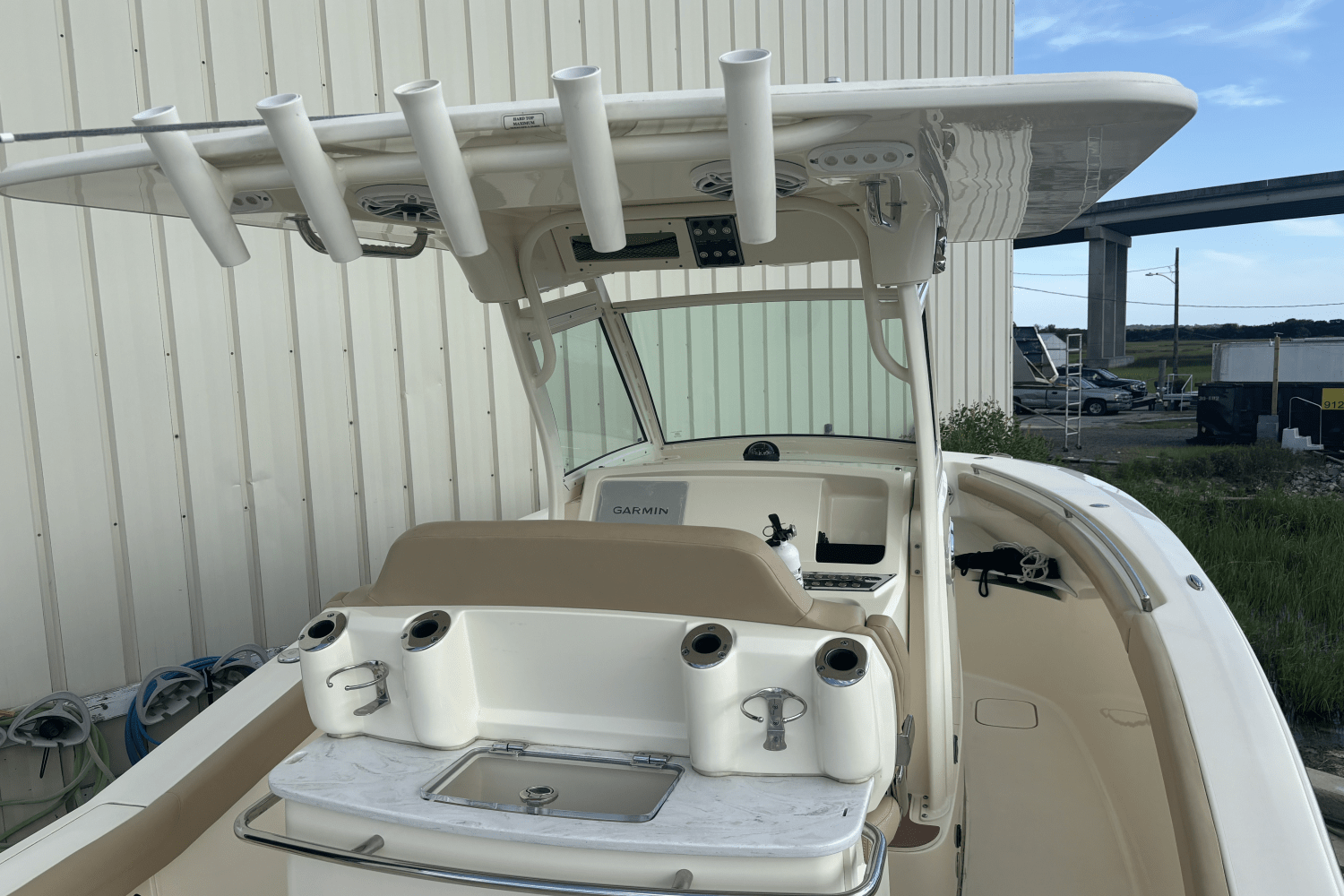 Slide: The Image of Scout 255 LXF 2020 - 7