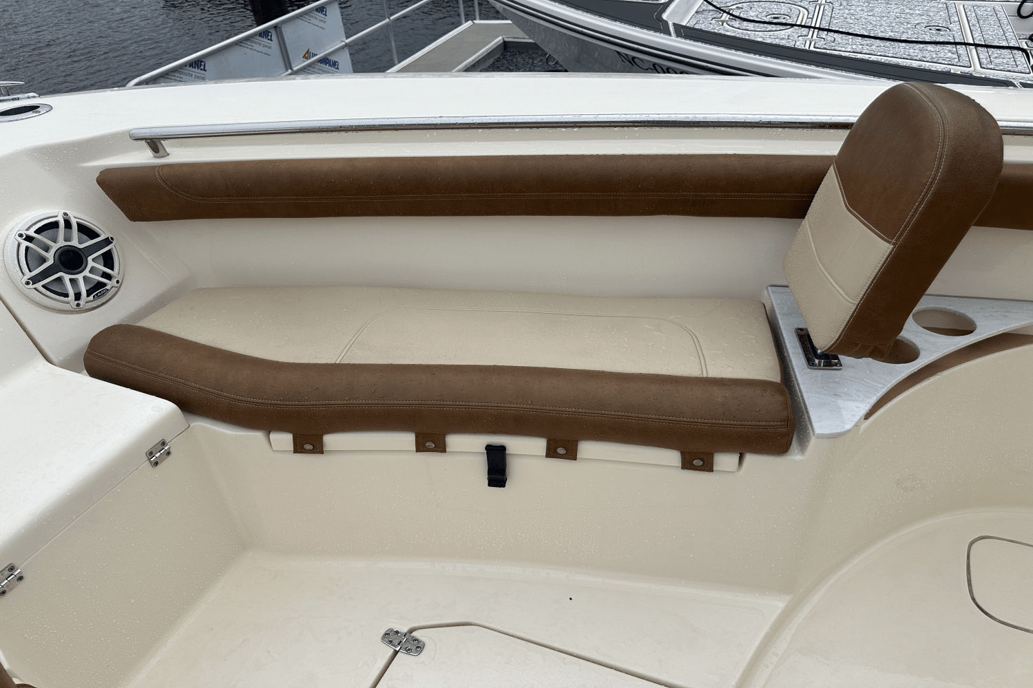 Slide: The Image of Scout 255 LXF 2021 - 14